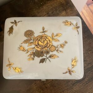 White and gold China trinket box